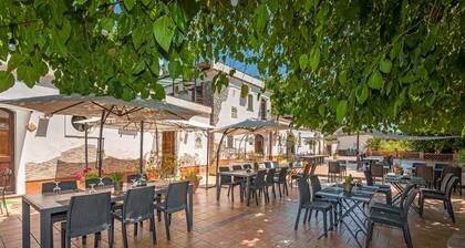 Room 'Filumena' with Mountain View, Wi-Fi and Air Conditioning