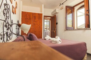 1 bedroom, free WiFi, bed sheets