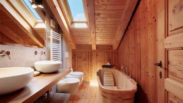 Douche, sĂšche-cheveux, serviettes fournies