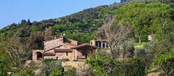 Holiday Home 'La Carraia' with Private Terrace, Wi-Fi and Air Conditioning