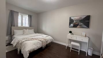 2 bedrooms, desk, free WiFi, bed sheets