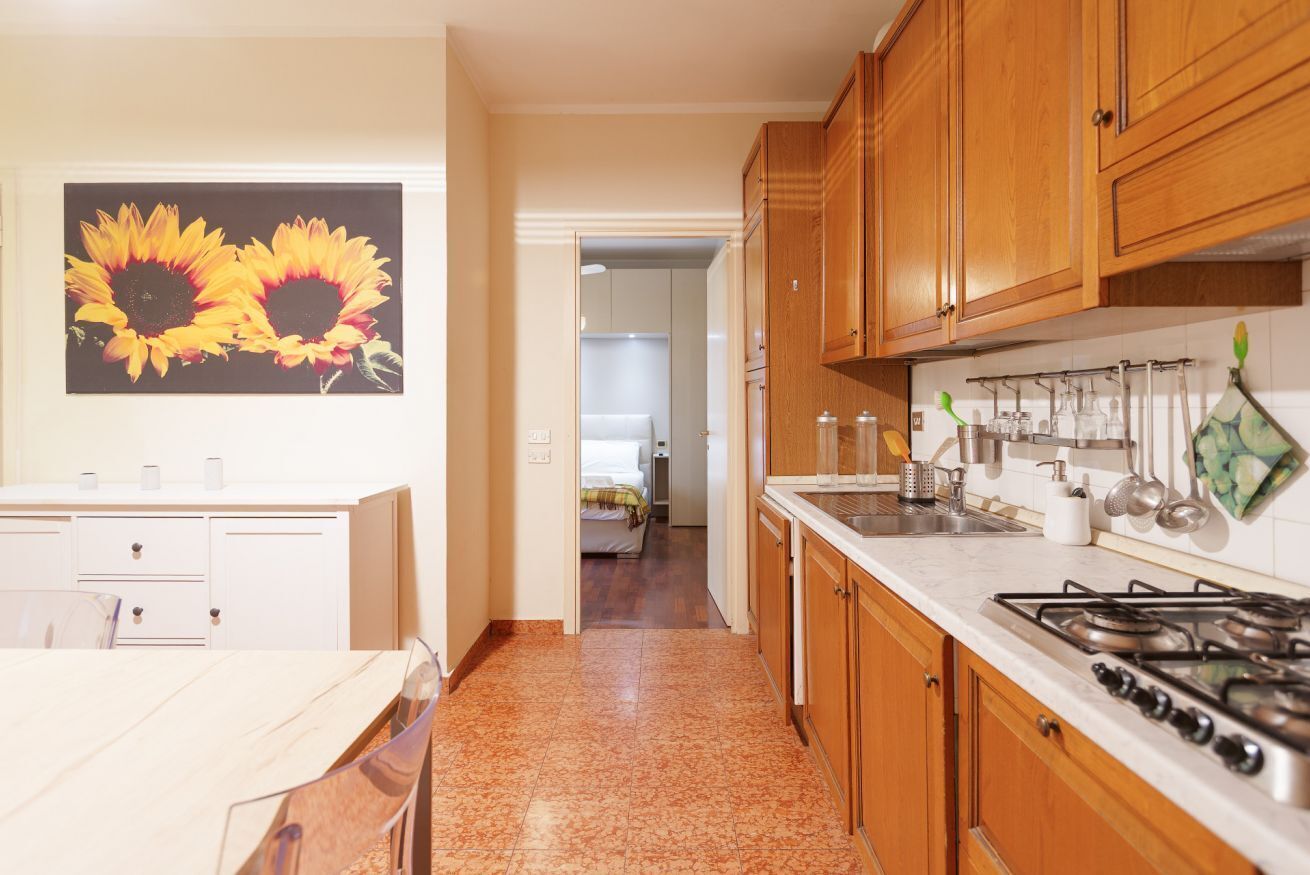 Frigorifero, microonde, forno, piano cottura