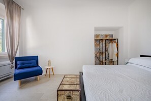 1 chambre, fer et planche à repasser, Wi-Fi, draps fournis