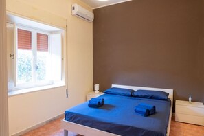 3 bedrooms, iron/ironing board, travel cot, WiFi