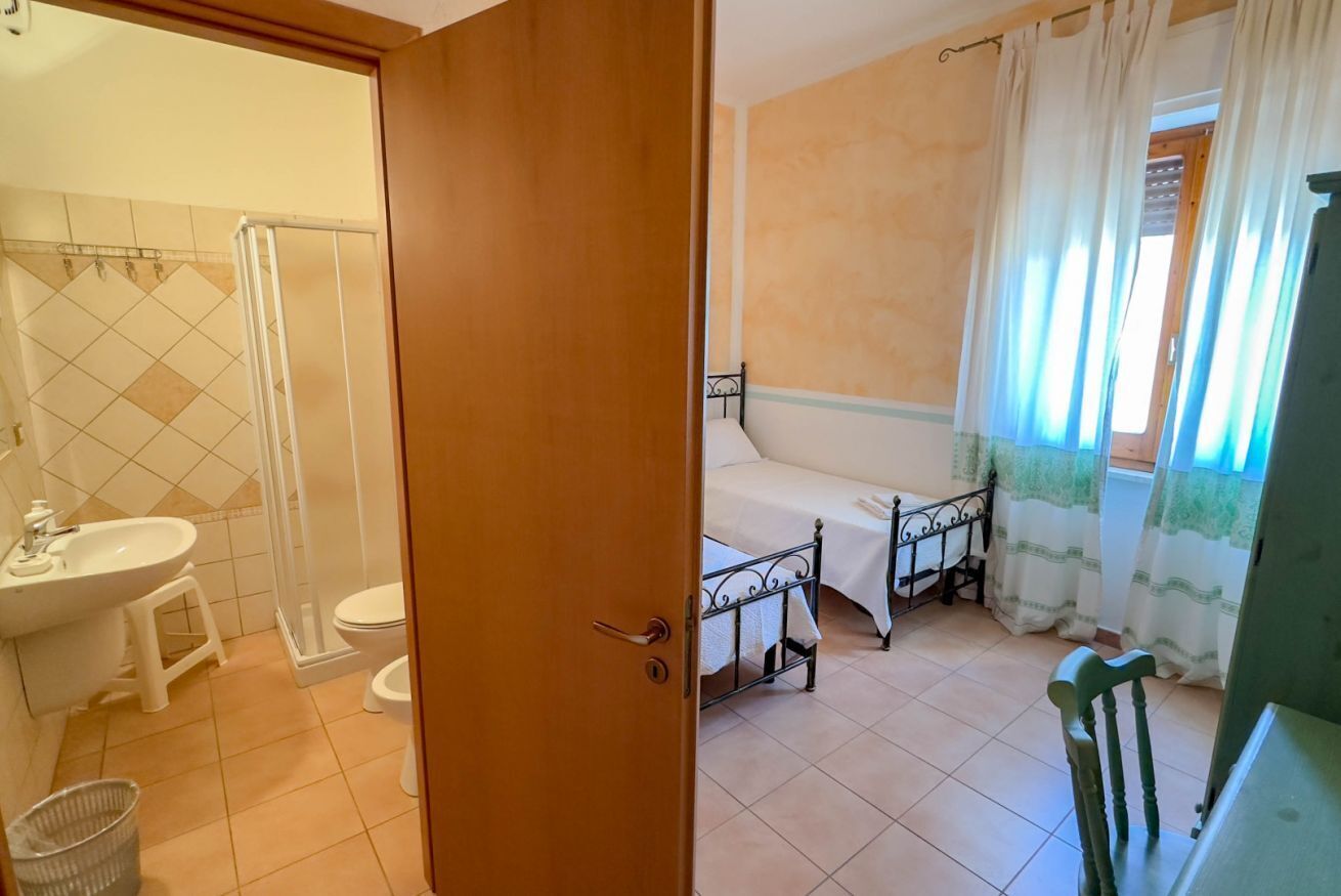 1 chambre, bureau, Wi-Fi gratuit, draps fournis