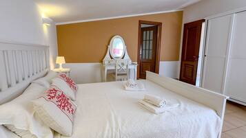 1 chambre, bureau, Wi-Fi gratuit, draps fournis