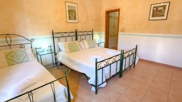 1 chambre, bureau, Wi-Fi gratuit, draps fournis