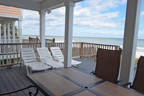 Outdoor dining - Portofino IV 2006 - Oceanfront in Garden City Beach (Garden City)