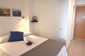 Iron/ironing board, internet