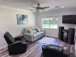 Smart-TV, Stereoanlage