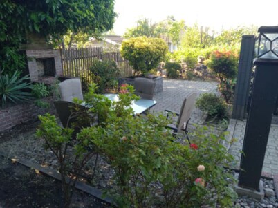 Prestigious Bright Garden Level