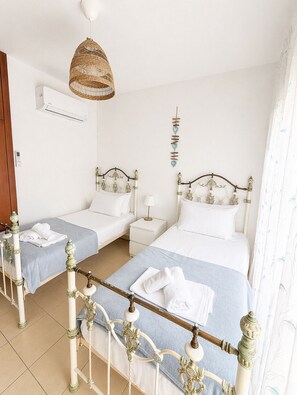 3 bedrooms, iron/ironing board, free WiFi, bed sheets