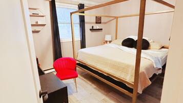 3 bedrooms, WiFi, bed sheets