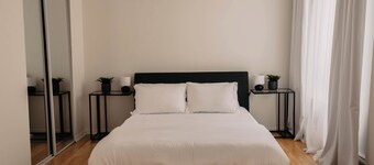 Lum The Queen - Two-Bedroom Apartment w/ City View