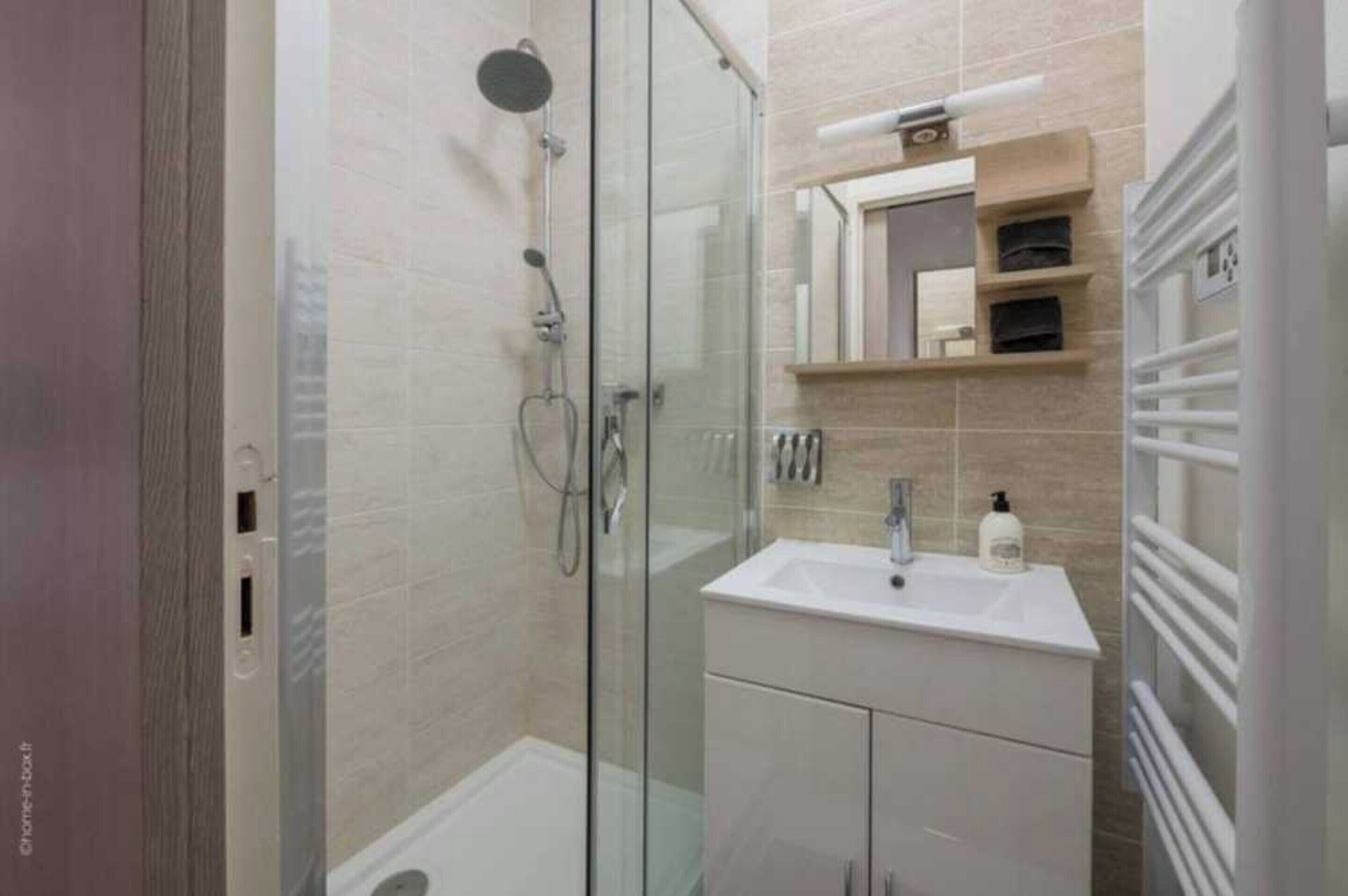 Apartment | Bathroom