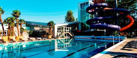 Seasonal outdoor pool