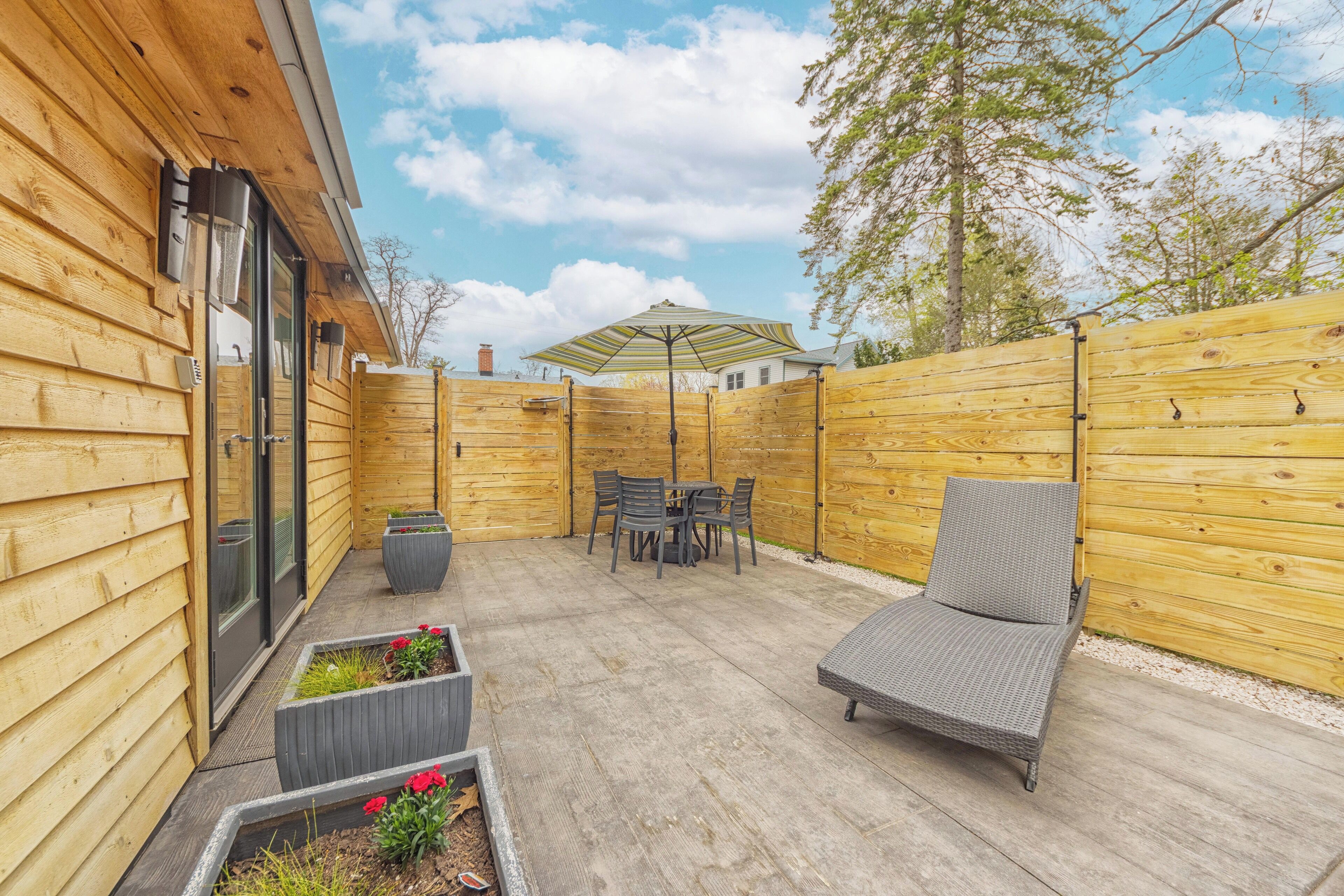 屋外ダイニングエリア