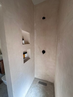 Superior Suite | Bathroom shower - Hotel Renata (Mazunte)