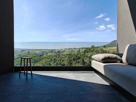 Standard Twin Room, Mountain View | Terrace/patio