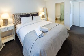 3 chambres, fer et planche à repasser, lit parapluie, Wi-Fi gratuit