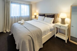 3 chambres, fer et planche à repasser, lit parapluie, Wi-Fi gratuit