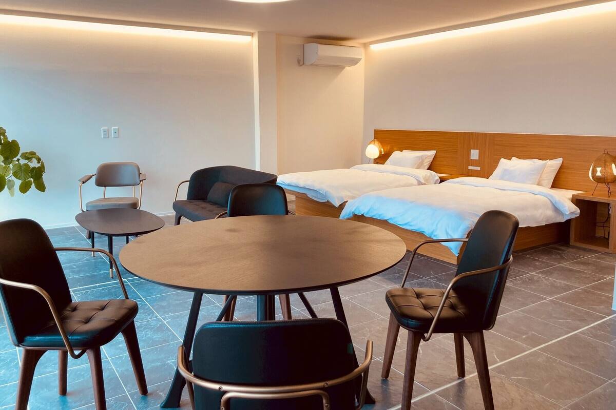 Seprai premium, tempat tidur Tempur-Pendic, dan isi minibar gratis