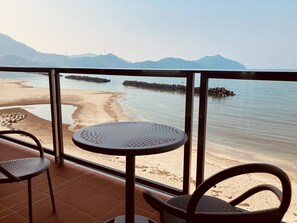 Phòng dành cho gia đình, 2 phòng ngủ, quang cảnh biển | Hiên