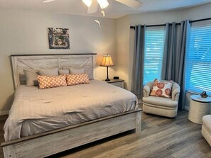 3 chambres, fer et planche à repasser, Wi-Fi, draps fournis