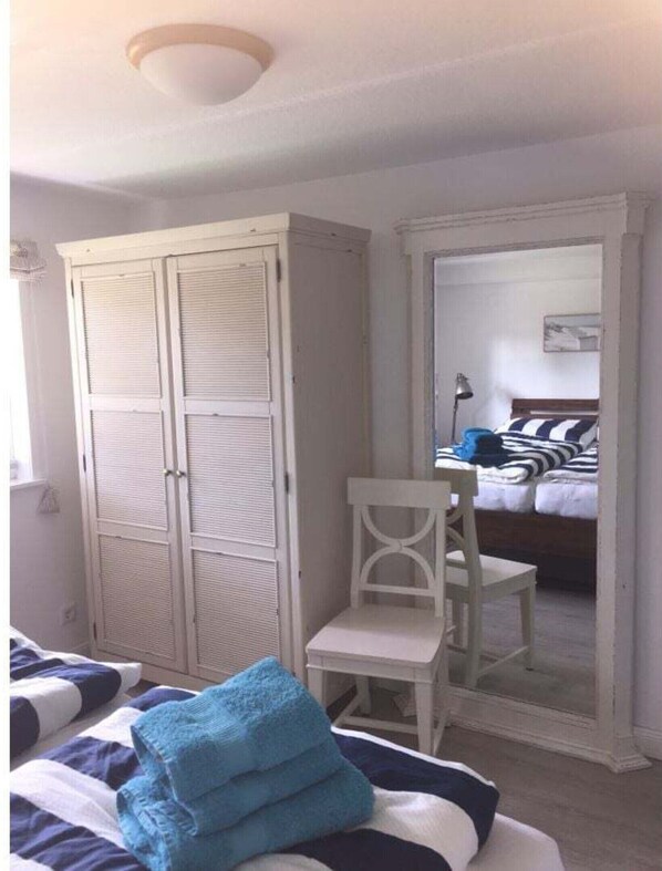 House | 3 bedrooms, individually furnished, iron/ironing board
