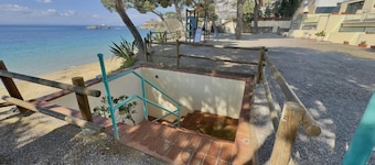 AS20. Cozy Studio in front of the beach