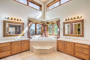 Shower, jetted tub, hair dryer, towels