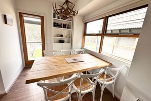 Dining - The Chalet (Dinner Plain)