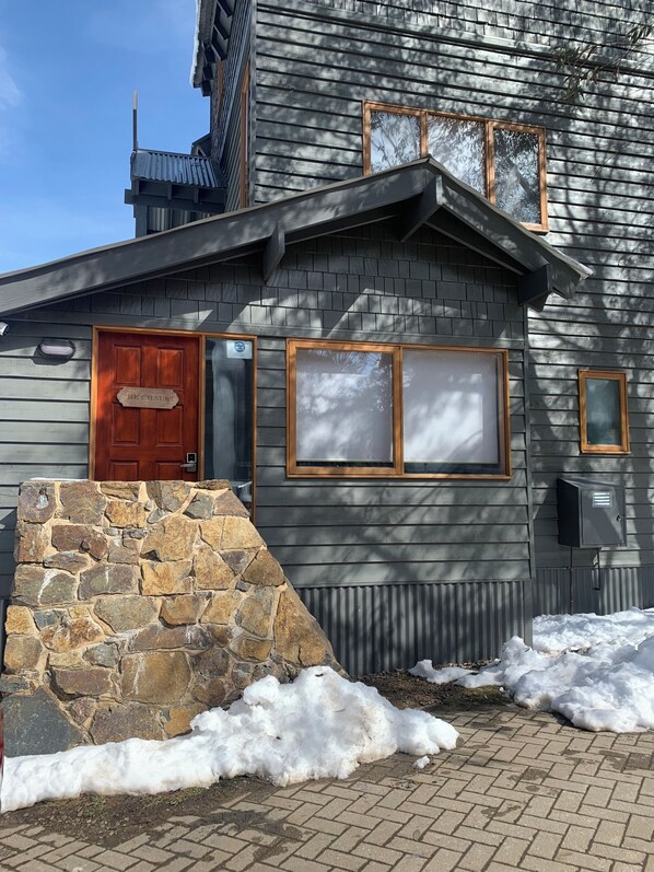 Exterior - The Chalet (Dinner Plain)