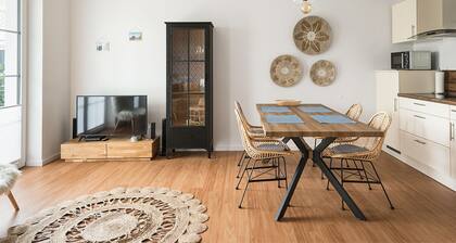 Holiday Apartment by the Lake