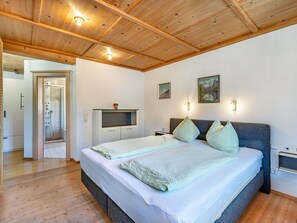 2 bedrooms, Internet