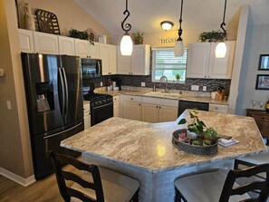 Unclassified image, 4 of 27, button