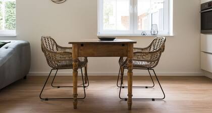 Holiday Apartment by the Lake