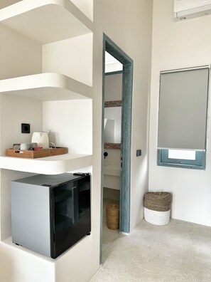 Signature Double or Twin Room, Sea View | Minibar