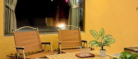 Vista frontal de la propiedad