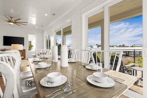 Dining - The Osprey 12-Bayfront w/ boat slip, elevator, & pool. Sapphire Osprey by Kaiser (Orange Beach)