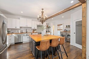 Microwave, oven, stovetop, dishwasher