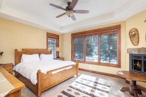 4 多间卧室、熨斗/熨衣板、WiFi、床单