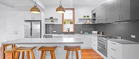 Familienhaus, Gartenblick | Eigene Küche