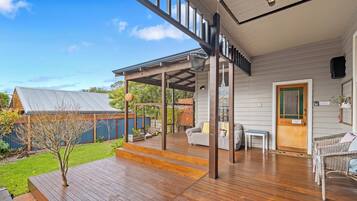 Family House, Garden View | Terrace/patio