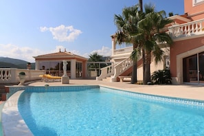 Pool - 6 bedroom master villa with 2 swimming pools (LES ISSAMBRES)