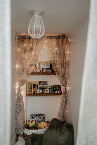 The Barrie Nook- 2 Bed-Coffee Bar-Reading Nook
