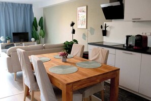 Dining - Nimma Garden one bedroom apartment (Nijmegen)