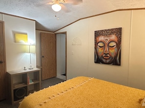 2 habitaciones, cuna de viaje, wifi gratis y ropa de cama
