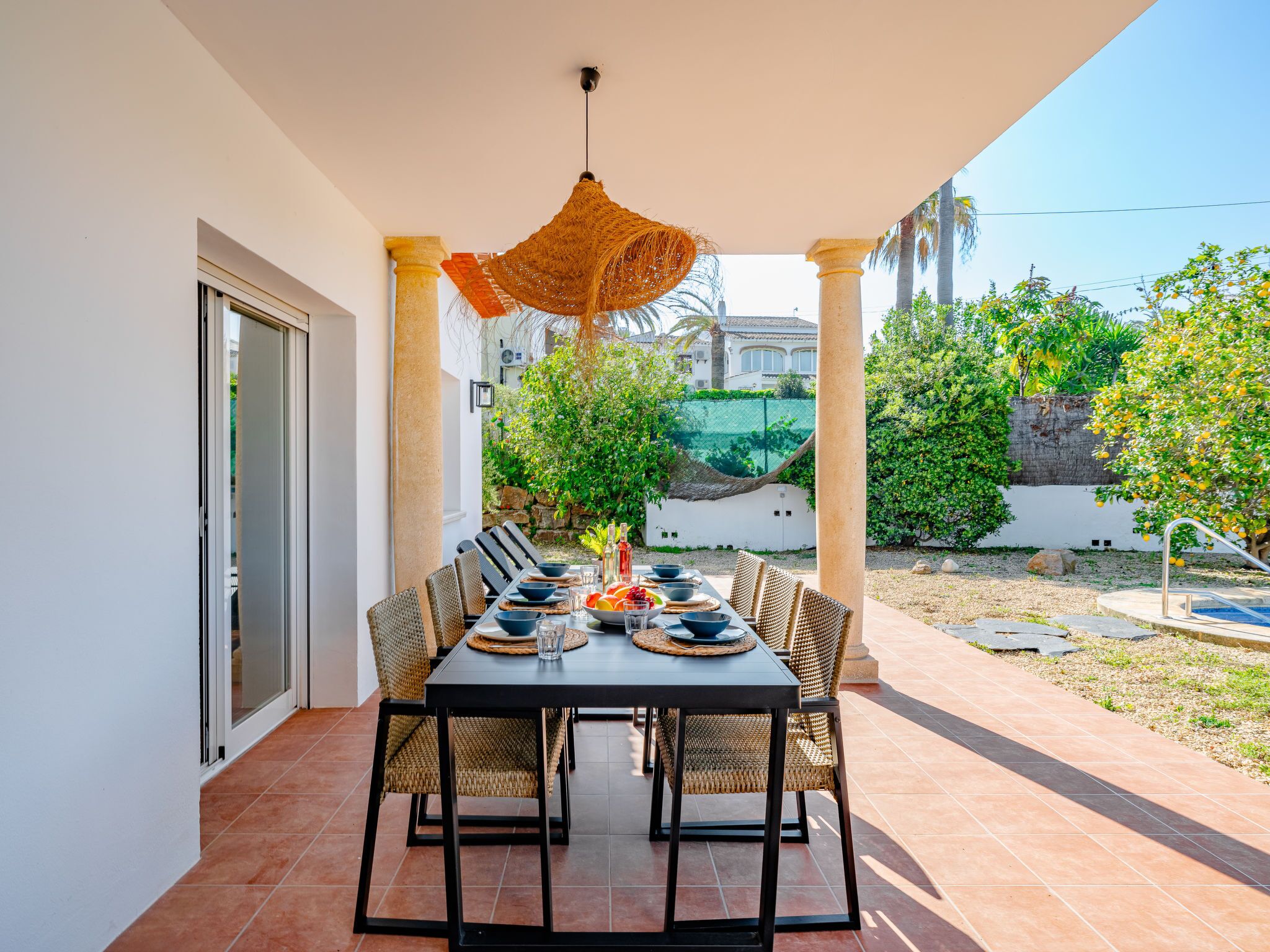 تناول الطعام بالخارج