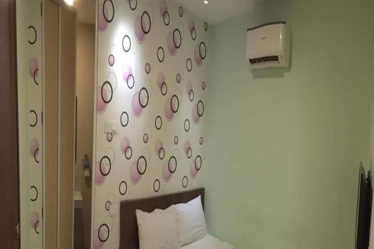 Standard Double Room | Desk, free WiFi
